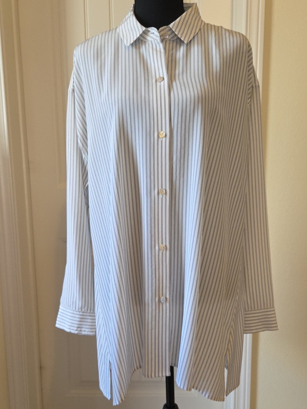 Eileen Fisher 100% Silk Crepe De Chine Striped Swing Button Down Shirt, Size S